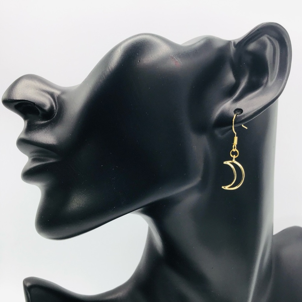 ❤️NEW Earrings Boho Crescent Moon 18k Gold Plated Dainty